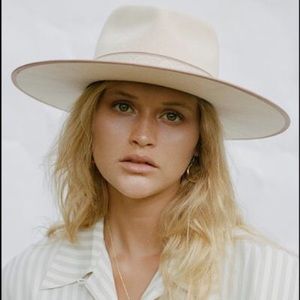 Lack Of Color Ivory Rancher Special NWT! ✨